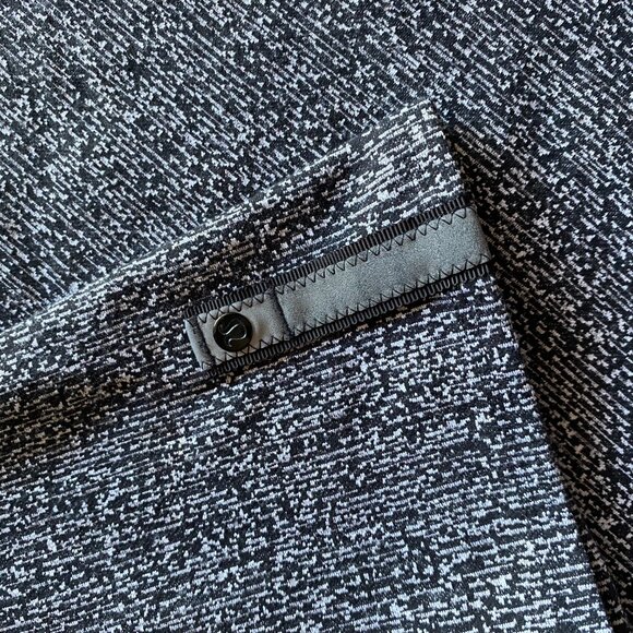 Lululemon Customizable Snap Scarf Rulu Gray - Picture 8 of 8